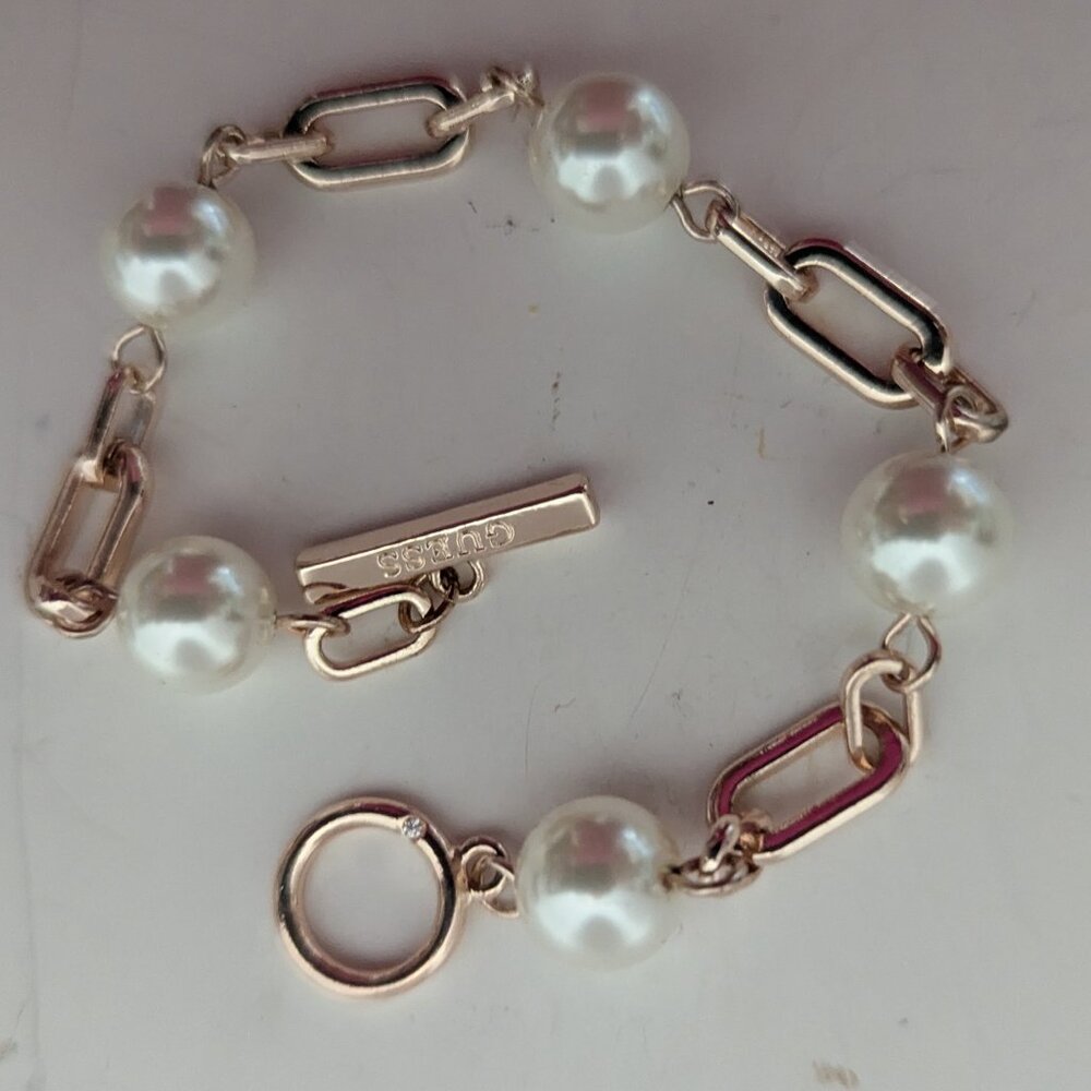 Guess Chunky rose gold tone with faux pearl Runway Bracelet!